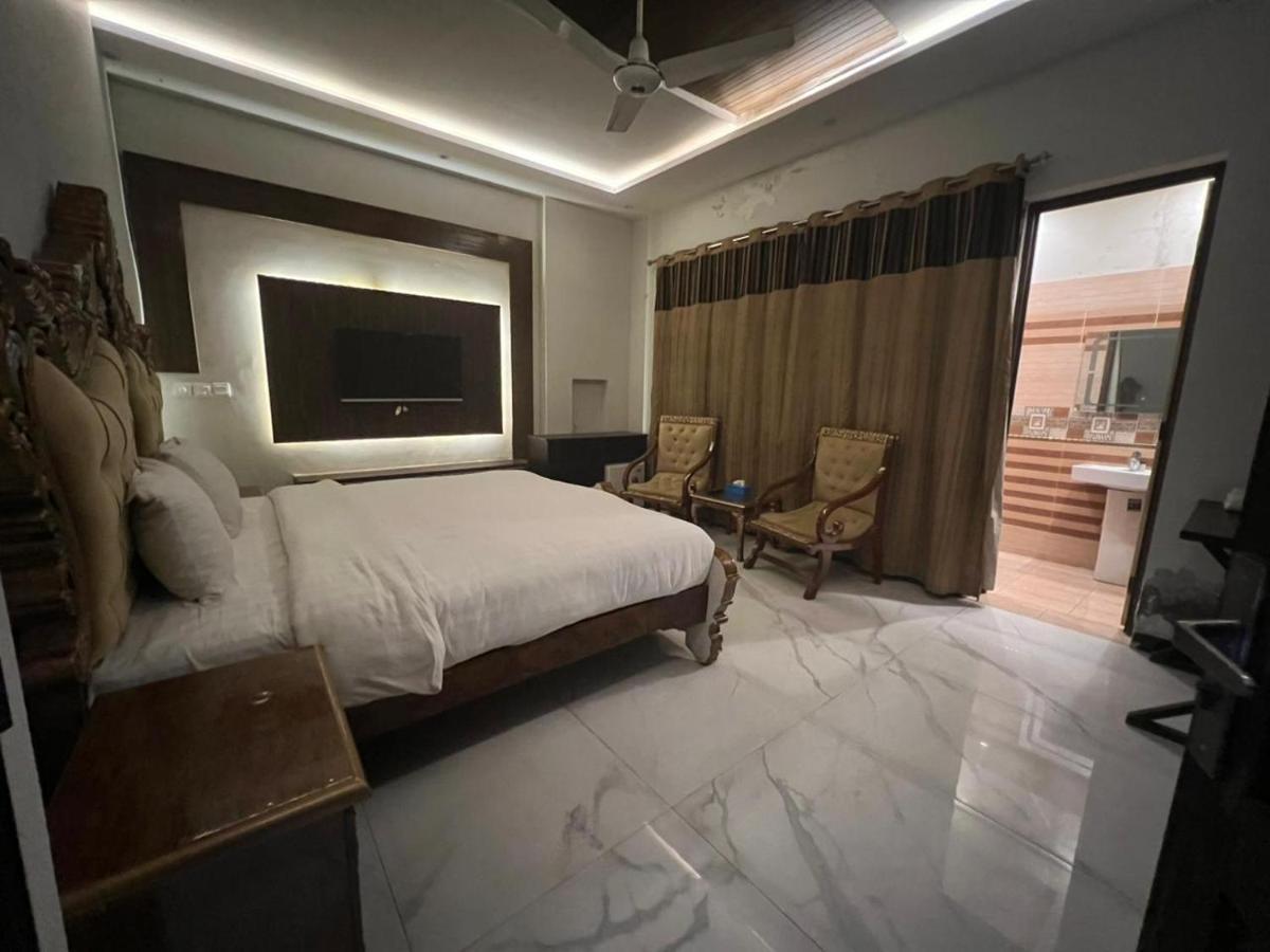 Palm Tree Hotel Lahore Extérieur photo